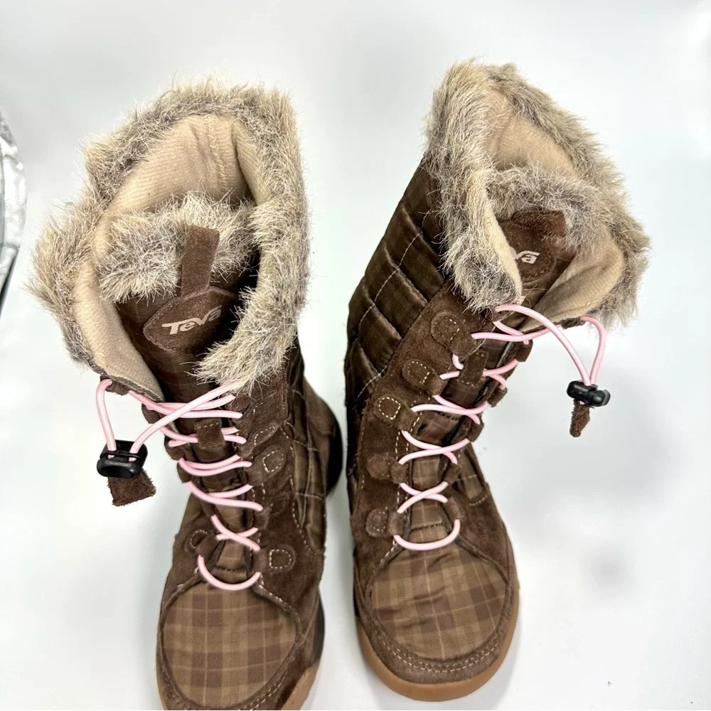 Teva Girls brown suede plaid lenawee faux fur trim waterproof boots size 11